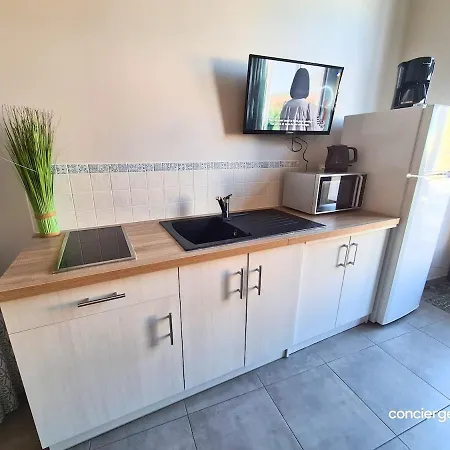 Les Glaneuses Le Centre-bourg A 3 Min Du Puy Dufou Apartament Les Épesses