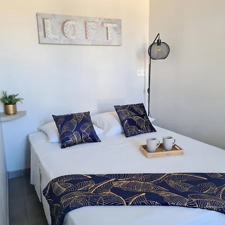 Les Glaneuses Le Centre-bourg A 3 Min Du Puy Dufou *