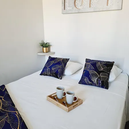 Les Glaneuses Le Centre-bourg A 3 Min Du Puy Dufou