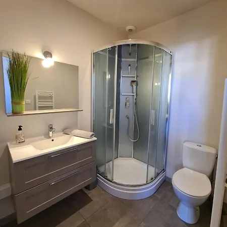 Les Glaneuses Le Centre-bourg A 3 Min Du Puy Dufou Apartament Les Épesses