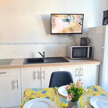 Les Glaneuses Le Centre-bourg A 3 Min Du Puy Dufou