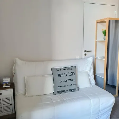 Les Glaneuses Le Centre-bourg A 3 Min Du Puy Dufou Apartament Les Épesses