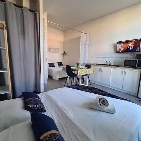 Les Glaneuses Le Centre-bourg A 3 Min Du Puy Dufou Les Épesses