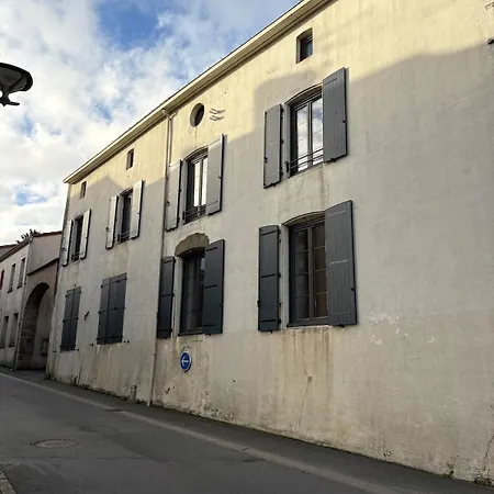 Les Glaneuses Le Centre-bourg A 3 Min Du Puy Dufou