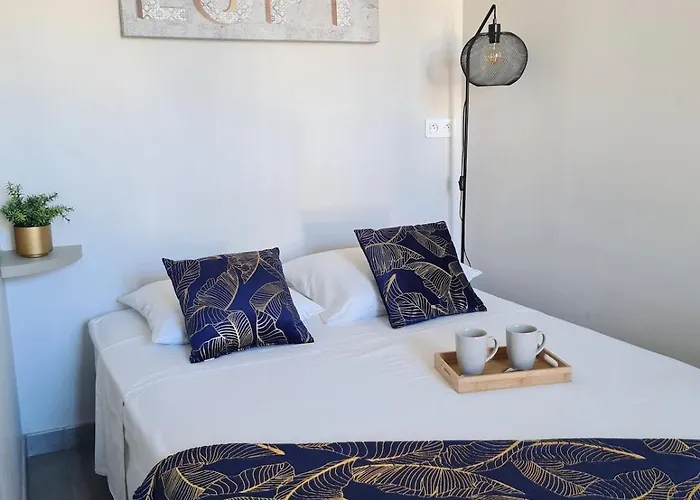 Les Glaneuses Le Centre-bourg A 3 Min Du Puy Dufou *