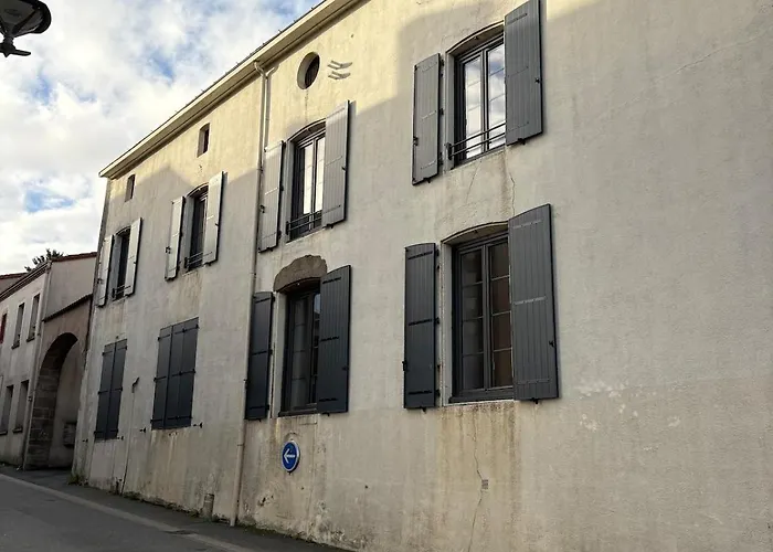 Les Glaneuses Le Centre-bourg A 3 Min Du Puy Dufou