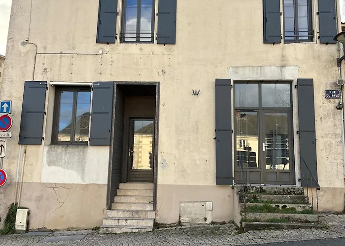 Les Glaneuses Le Centre-bourg A 3 Min Du Puy Dufou Apartman *