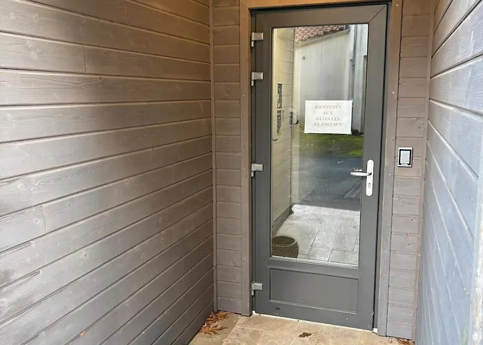 Les Glaneuses Le Centre-bourg A 3 Min Du Puy Dufou Apartman *